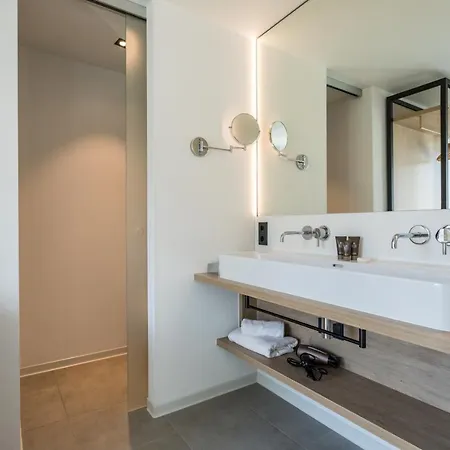 De Rousch - 4 Sterren Superieur Otel 4*