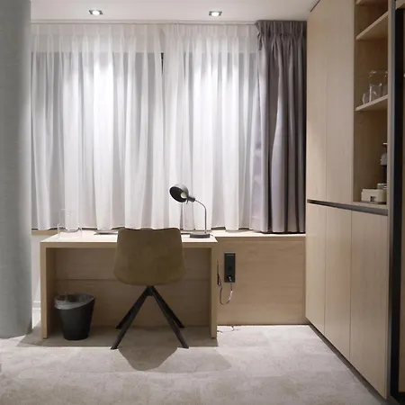 De Rousch - 4 Sterren Superieur Otel 4*