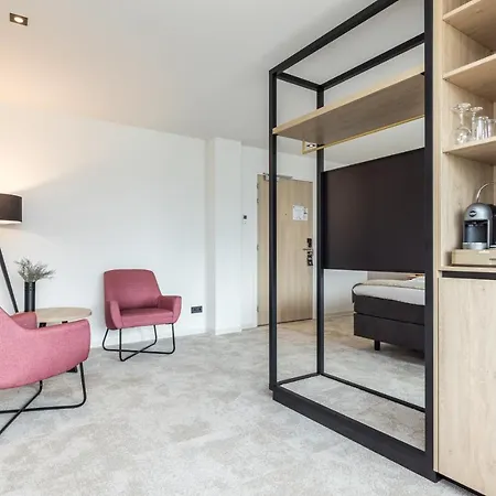 Hotel De Rousch 4*
