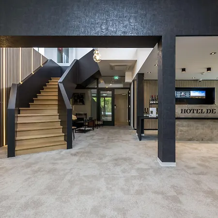 De Rousch - 4 Sterren Superieur ホテル