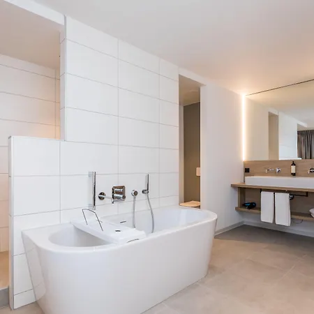 Hotel De Rousch 4*