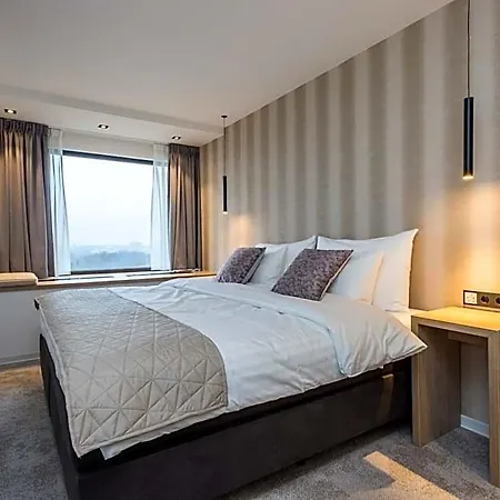 De Rousch - 4 Sterren Superieur Otel Heerlen