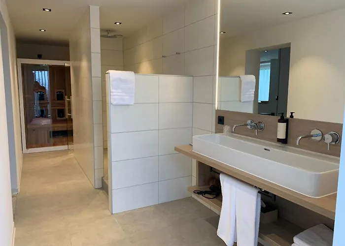 De Rousch - 4 Sterren Superieur Hotel 4*