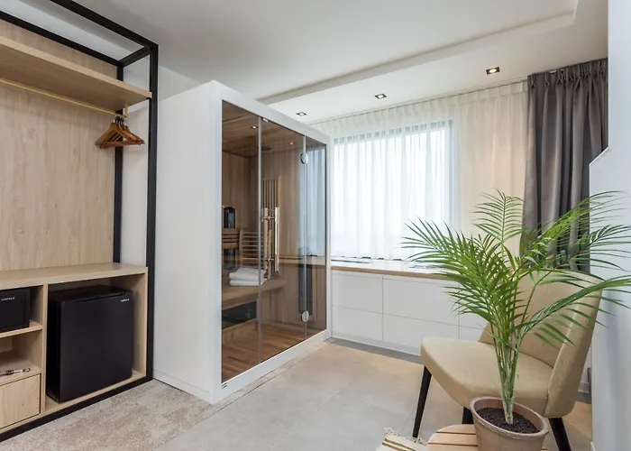 De Rousch - 4 Sterren Superieur Hotel Heerlen