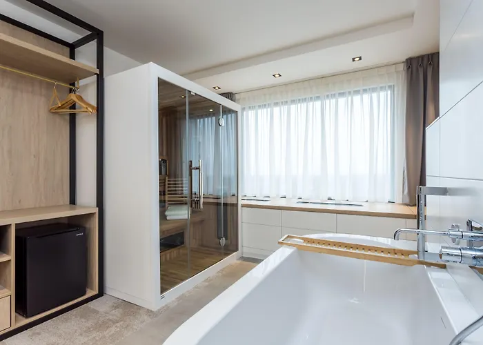 De Rousch - 4 Sterren Superieur Hotel Heerlen