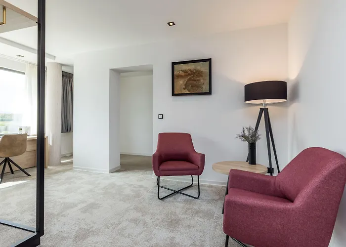 De Rousch - 4 Sterren Superieur Hotel Heerlen